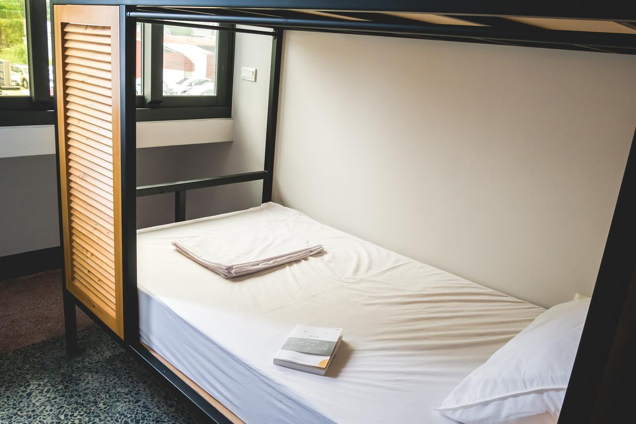 World Inn 窩二樓小客棧民宿 Hualien Extérieur photo