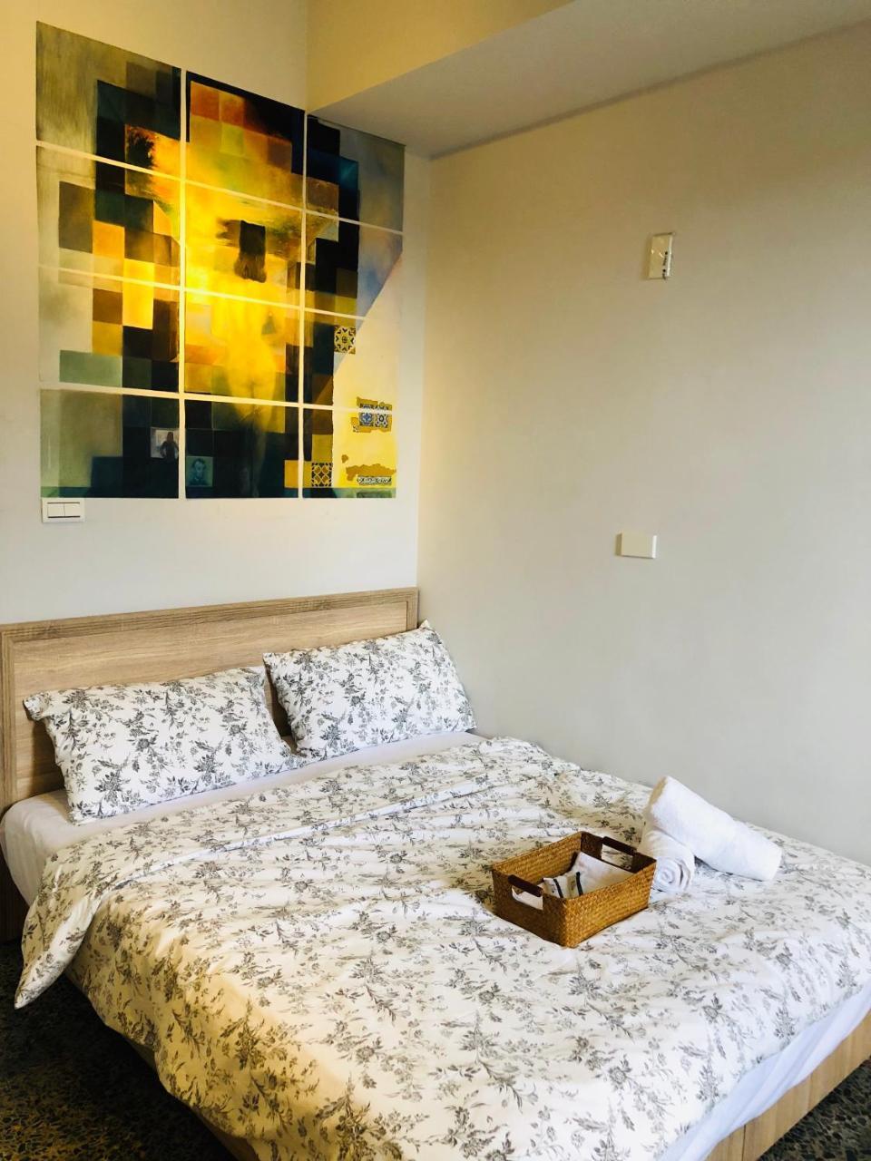 World Inn 窩二樓小客棧民宿 Hualien Extérieur photo