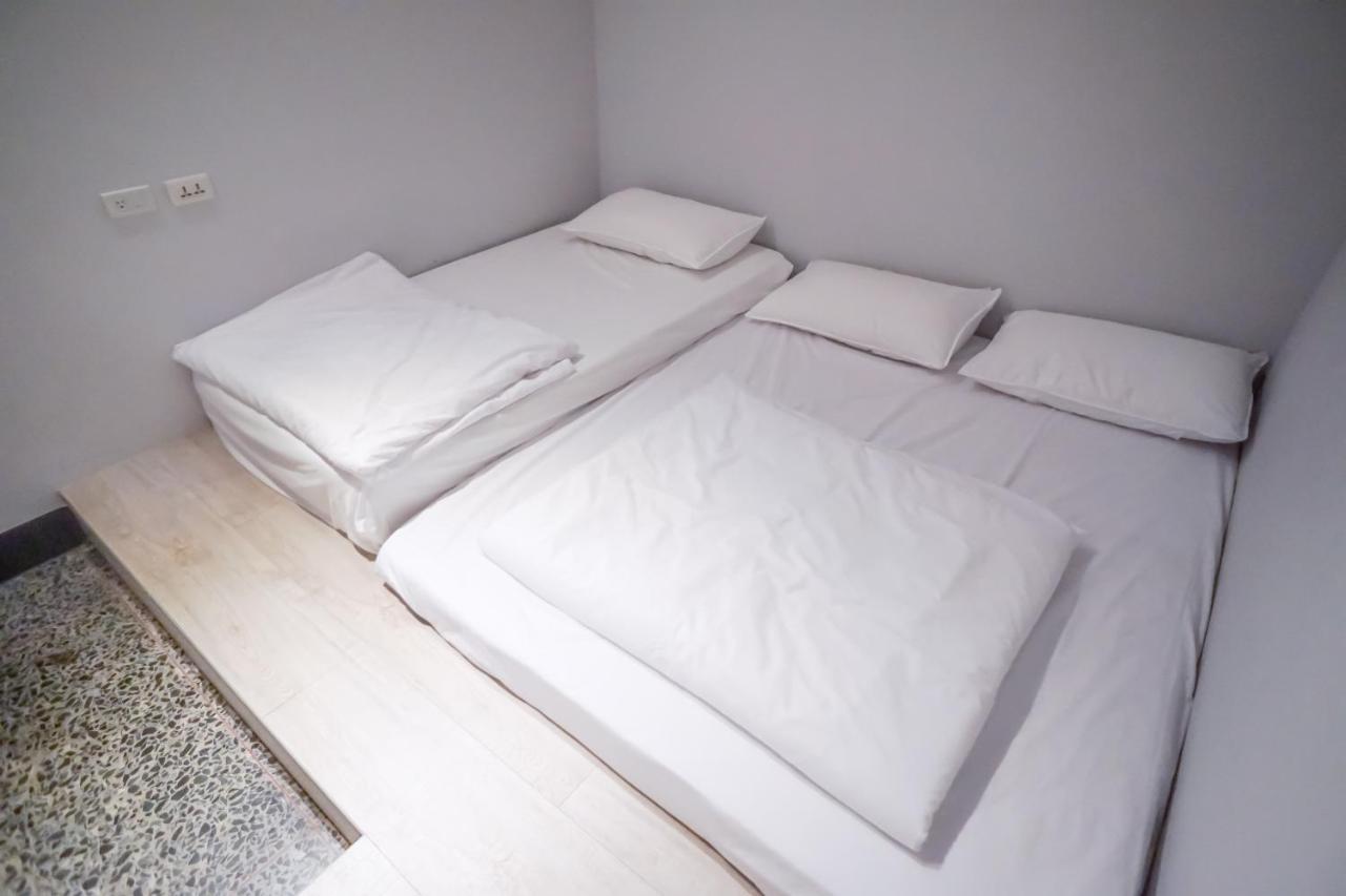 World Inn 窩二樓小客棧民宿 Hualien Extérieur photo